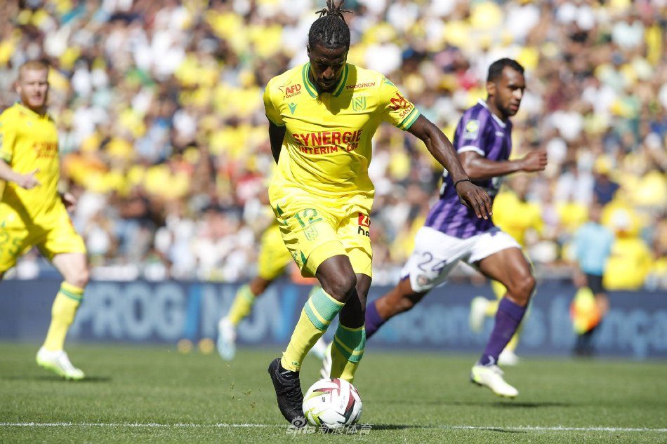 甚至将它纳 甚至将它纳