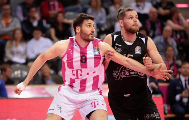 卡斯特罗 卡斯特罗