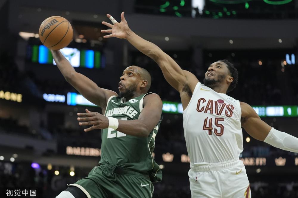 同时砍下三 同时砍下三